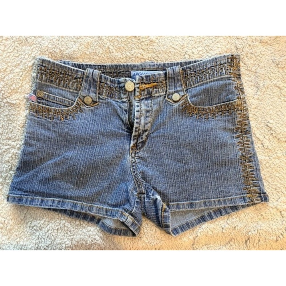 Vintage Y2K Women's Apollo Jean Shorts Size 3/4